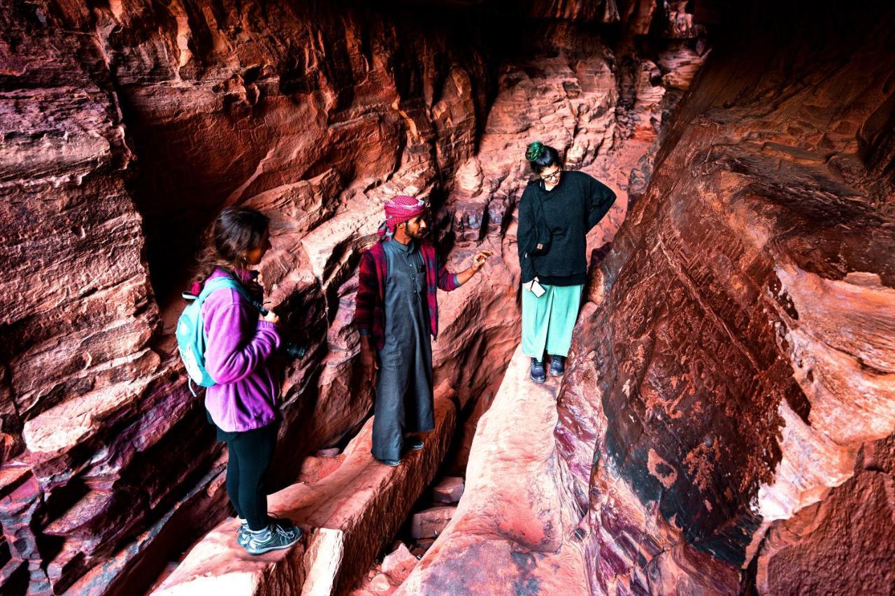 Hotel Bedouin Nights Camp Wadi Rum Esterno foto