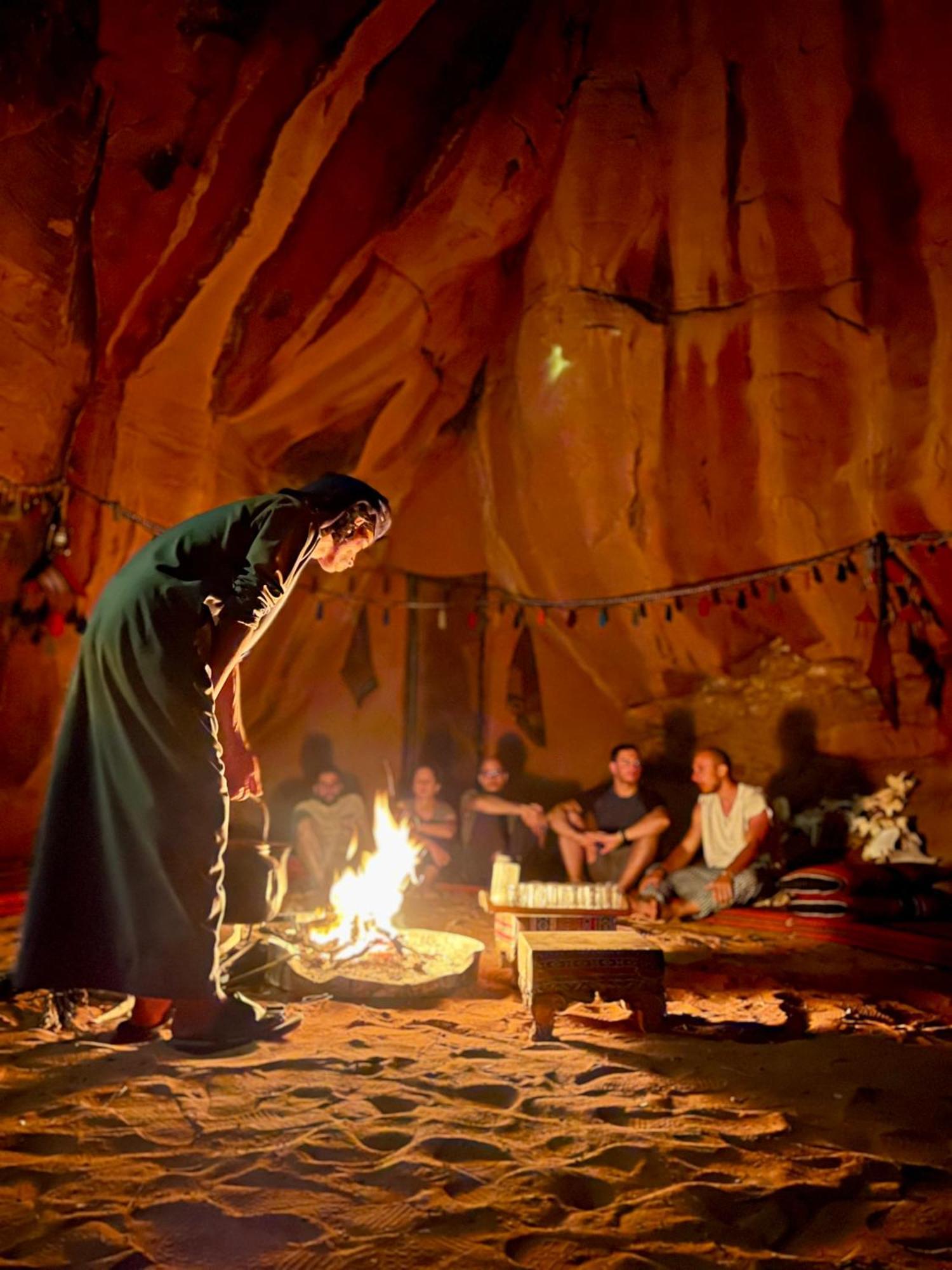 Hotel Bedouin Nights Camp Wadi Rum Esterno foto